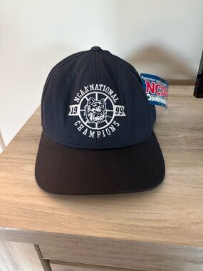 NEW Vintage Rare NCAA National Champions 1999 Uconn Huskies